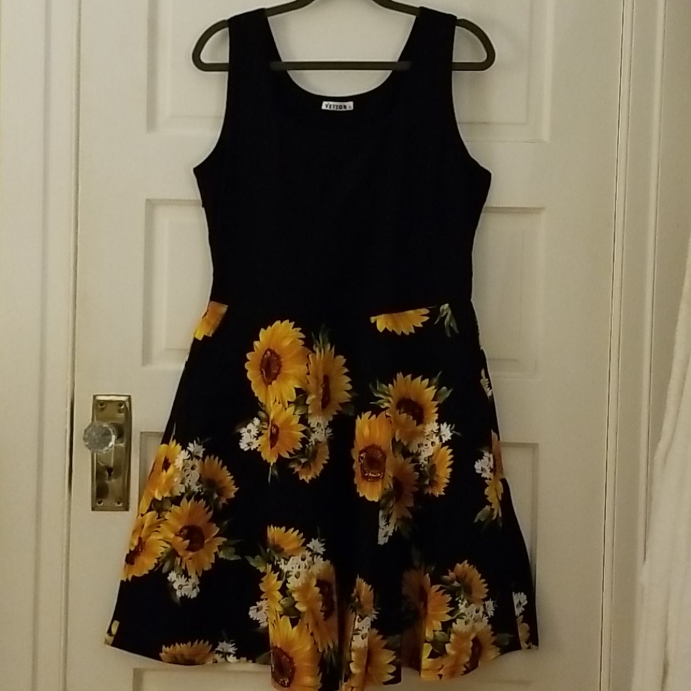 Sleeveless black sunflower dress